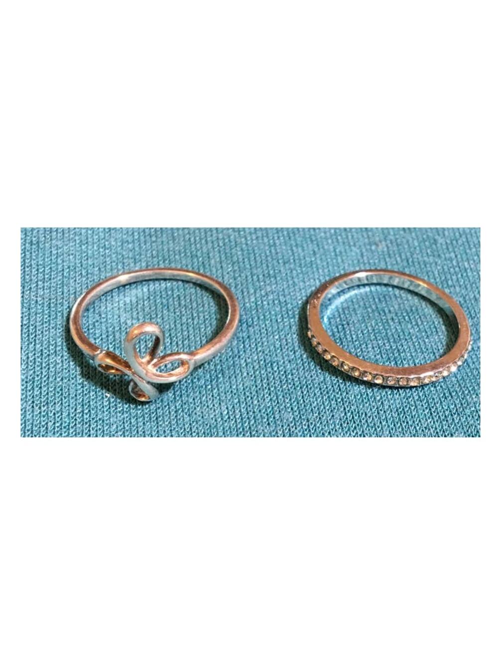 Premier Designs Adorable Size 6 1/2 Silver Tone Cross and Rhinestone Rings